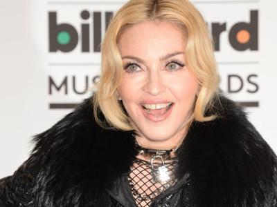 Ups, Madonna Percaya Diri Pamerkan Bulu Ketiak di Instagram!